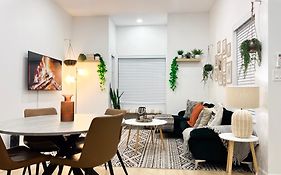 Modern 3Br Oasis Free Parking